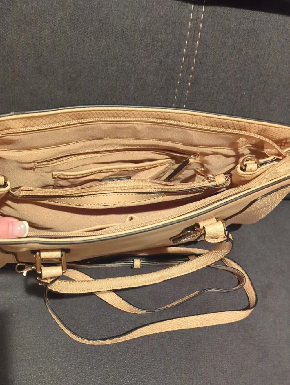 Elegant Beige Women's Tote Bag